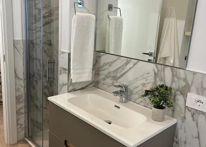 Tra Monti E דירה לקו